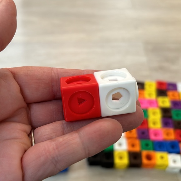 100 piece set building block set snap together multiple ways plastic blocks nwot - Picture 2 of 3